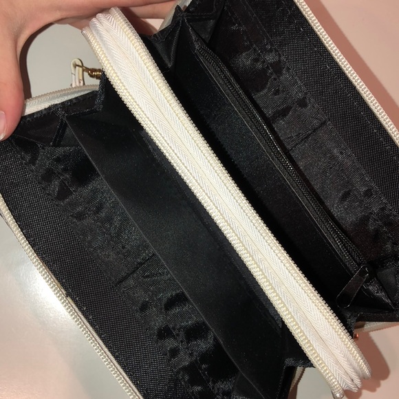 wallet - Picture 3 of 3